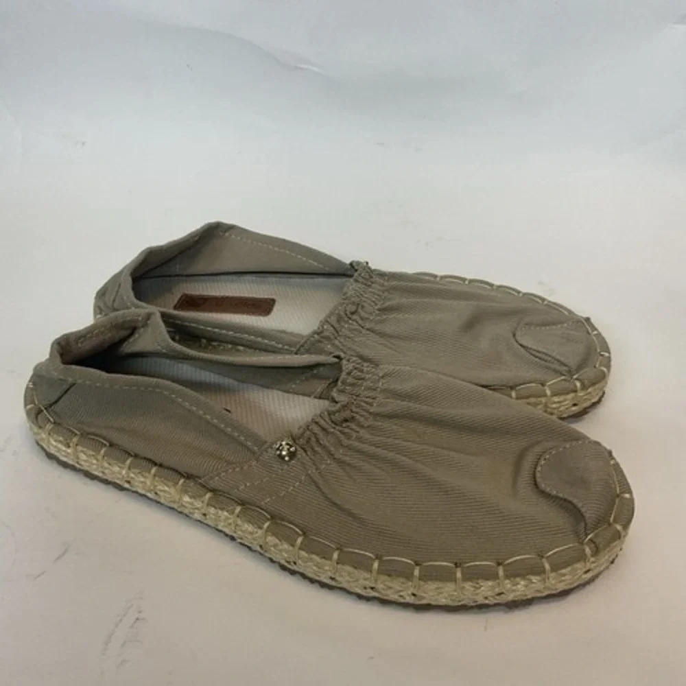 NWOB Brujilda Ivory Canvas Round Toe Slip On Espadrille Comfort‎ Shoes Women 8
